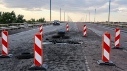 ВСУ вновь бесконтрольно и хаотично обстреливают Антоновский мост в Херсоне