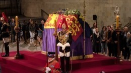 Скандал у гроба: британец пытался прорваться к телу Елизаветы II