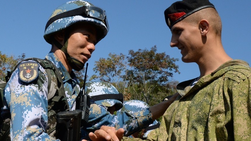 Минобороны Китая и РФ договорились о взаимодействии с акцентом на военные учения