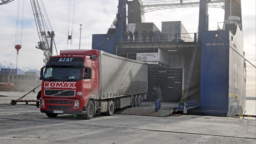 Кабмин РФ ввел запрет на перевозки грузов компаниями из ряда недружественных стран