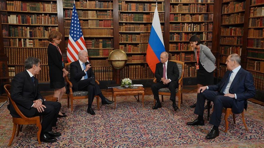 Лавров прокомментировал возможность встречи Путина и Байдена на G20