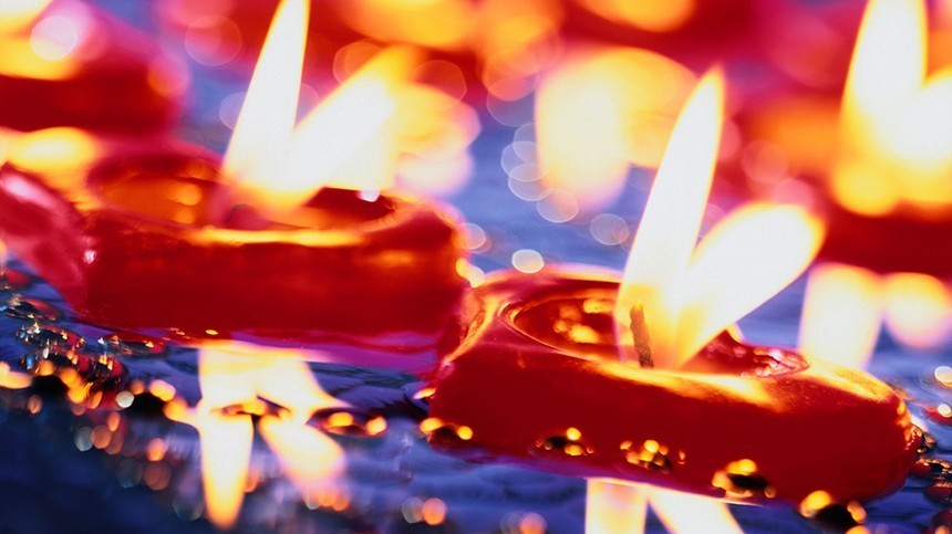 Сладкая магия: как исполнить свои желания при помощи свеч и меда