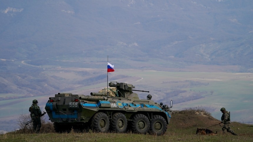 Путин назвал неприемлемыми заявления Макрона о роли РФ в карабахском конфликте