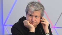 Минюст внес кинокритика Антона Долина и еще пять журналистов в список иноагентов