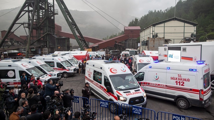 Число погибших при взрыве на шахте в Турции возросло до 40