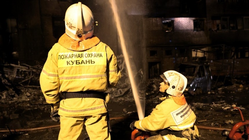 Глава МЧС Куренков опроверг сообщения о взрыве после падения Су-34 в Ейске
