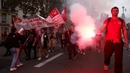 Антиправительственные призывы и выход из ЕС: протесты во Франции быстро ожесточились