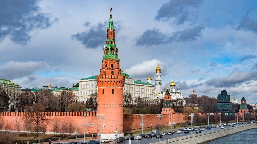 Кремль: границы РФ из-за военного положения в новых регионах не закроют