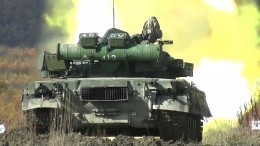 Боевая работа снайперов и танковая стрельба на Сахалине: лучшее видео за день