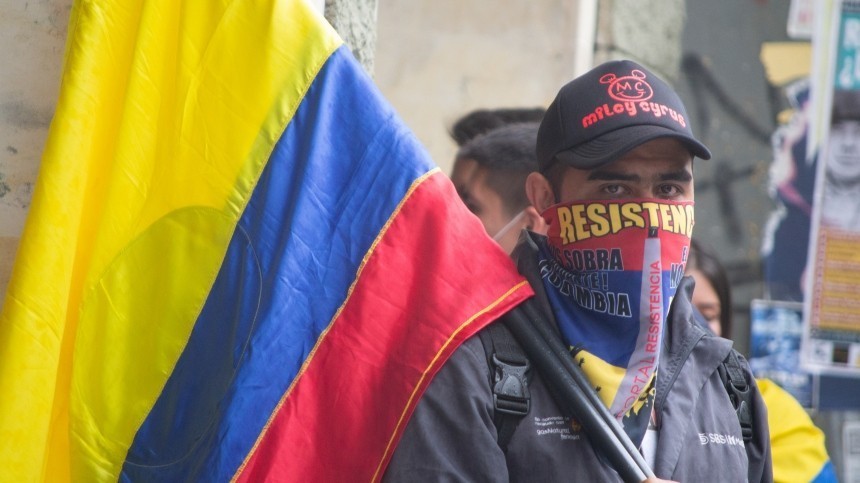 В Колумбии протест коренных жителей перерос в беспорядки