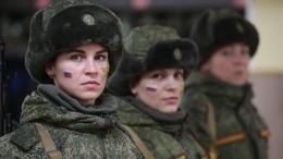 Никому не должны: почему женщин в России не призывают в армию