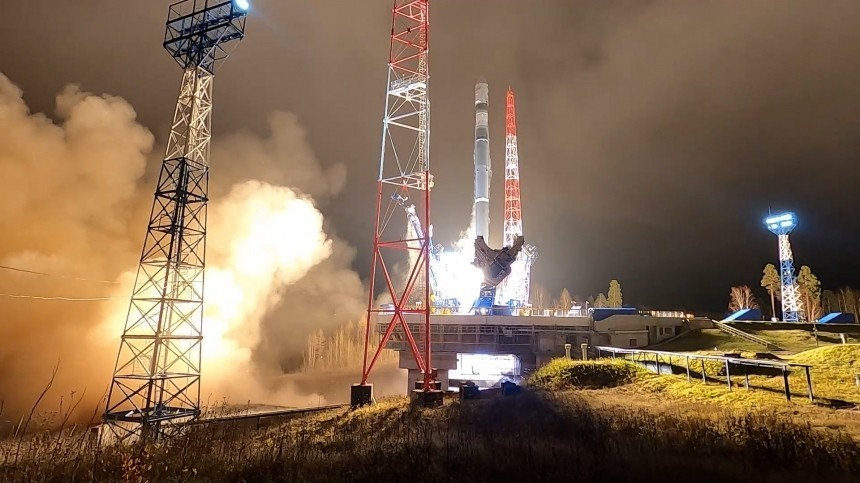 Опубликовано видео запуска ракеты «Союз-2.1в» с двумя военными спутниками