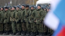Мишустин: в России будут жестко контролировать выплаты военным и их семьям