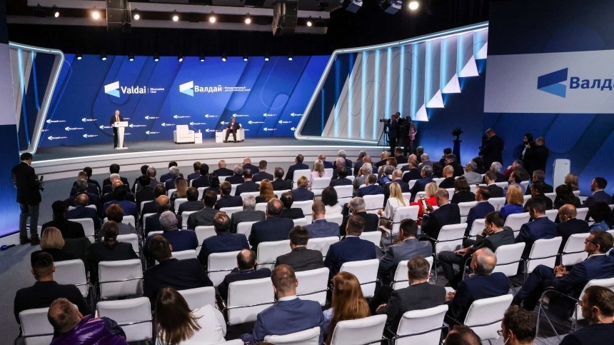Путин: Россия не будет становиться новым гегемоном