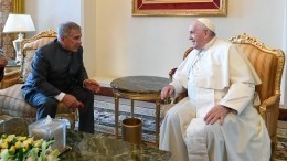 Минниханов встретился с Папой Римским в Бахрейне