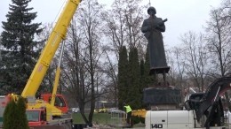 В Латвии снесли памятник советским солдатам-освободителям «Алеша»