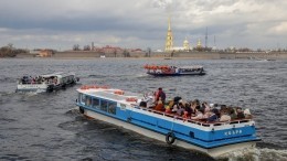 Петербургские теплоходы уходят в спячку — итоги сезона навигации