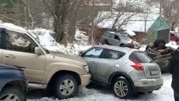 Массовая авария произошла на скользкой дороге из-за непогоды в Камчатском крае
