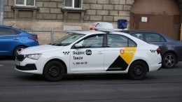 Не вывез: на Лиговке в Петербурге таксист переехал лежащую на дороге женщину