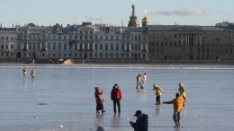 Скользкая дорожка: как избежать падений и переломов в гололед