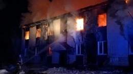На Сахалине загорелся дом неподалеку от места, где прогремел взрыв