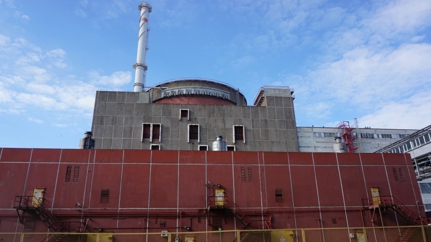 ВСУ неоднократно обстреляли Запорожскую АЭС: кадры с места