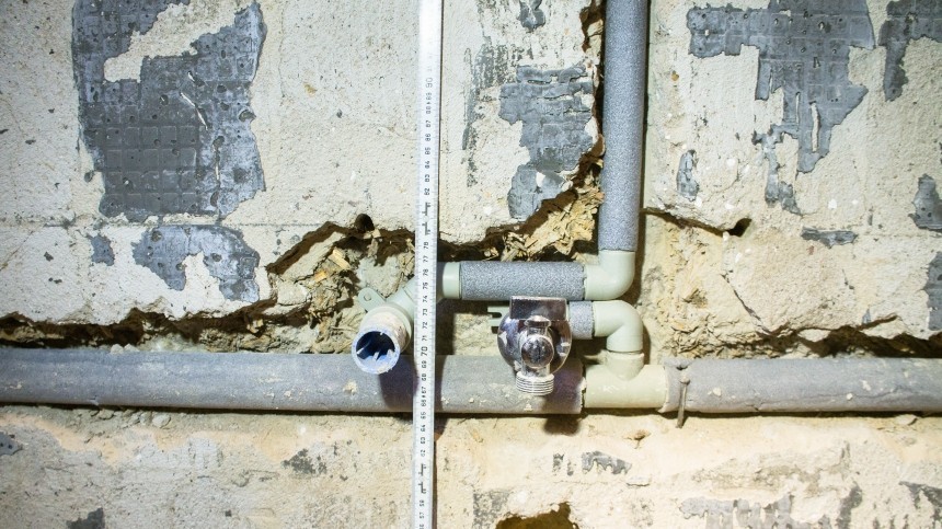 Ущерб всем жильцам: чем может обернуться отказ ремонтировать стояк в доме
