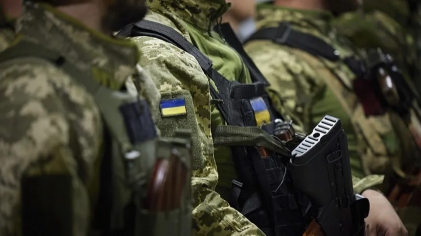 Украинские боевики насмерть забили мать и сына ради денег