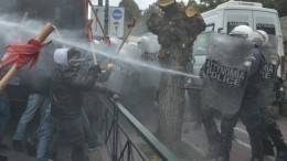 Грецию охватили протесты из-за задержания 16-летнего парня, отказавшегося платить за бензин