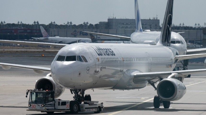 Глава IATA призвал Запад готовиться к возобновлению полетов через Россию