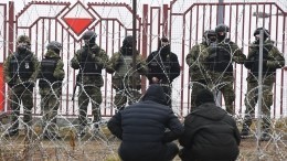 Польские силовики пинками выталкивали мигрантов в Белоруссию на границе