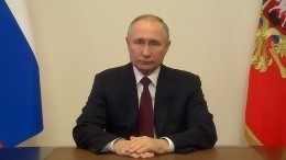 Путин: мы никому не позволим очернить и оболгать героев России