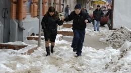 Снежок с дороговизной: размер компенсации за травму из-за неубранного снега