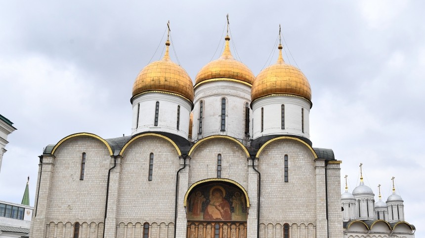 Успенский собор и Трапезную церковь Киево-Печерской лавры закрыли для прихожан
