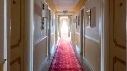 «Четыре комнаты» столичного отеля: что известно о мумии в стрингах на сегодня