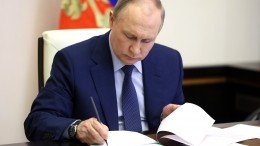 Пушилин сообщил о решении Путина наградить военных из Макеевки