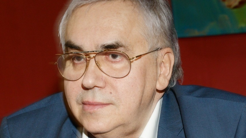 «Ленком» пригрозил Садальскому судом за клевету об увольнении Захаровой