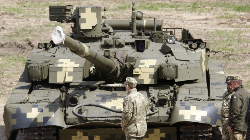 Экс-разведчик США заявил о критической нехватке у Украины танков и БМП