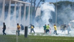 Как Бразилия превратилась из страны карнавалов в страну протестов