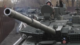 Российская армия получила очередную партию новых танков Т-90М «Прорыв»