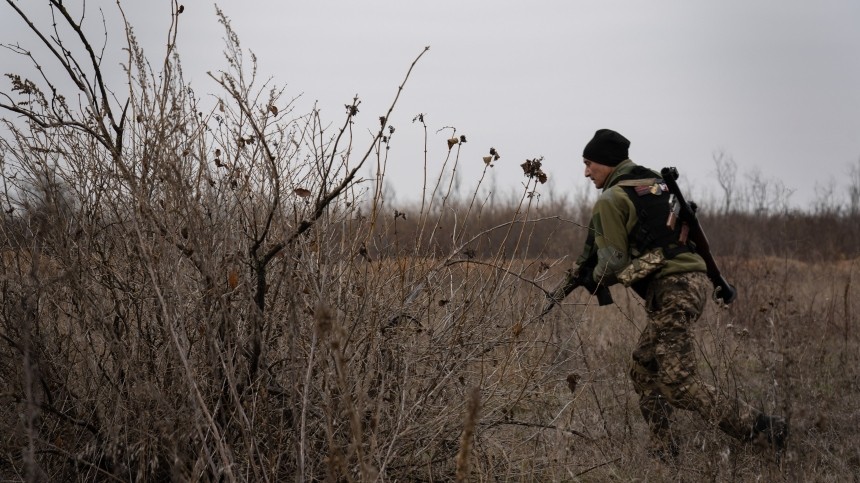 Украинский посол заявил, что Киев отвел часть войск в сторону Белоруссии
