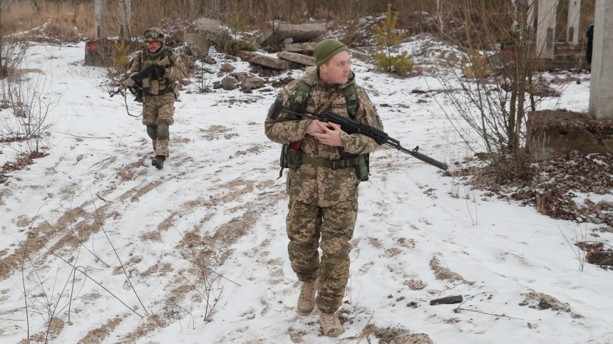 Командование ВСУ вместо переброски «кинуло» солдат в Соледаре
