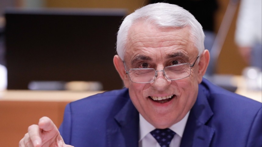 Румынский министр уснул в прямом эфире в ходе обсуждения Украины