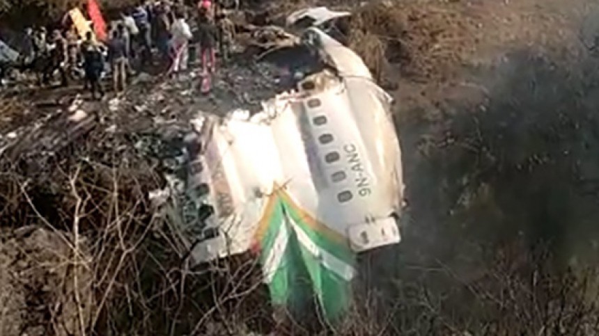 Шансы были? Могли ли пассажиры упавшего в Непале самолета выжить