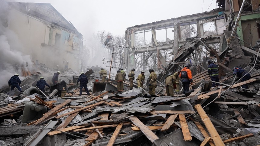 ВСУ уничтожили ракетами ТЦ в Донецке: трое погибли, нескольких спасло чудо