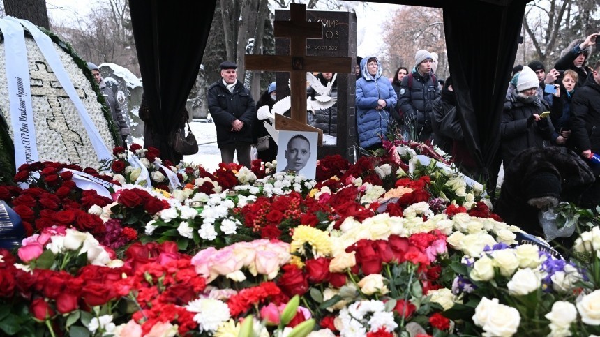 Как выглядит могила Инны Чуриковой после похорон — видео