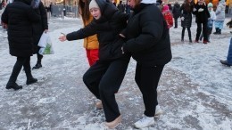 Скользкие танцы: какие опасности есть у скрытых травм после падения на льду