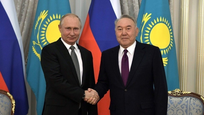 Путин пожелал скорейшего выздоровления экс-лидеру Казахстана Назарбаеву