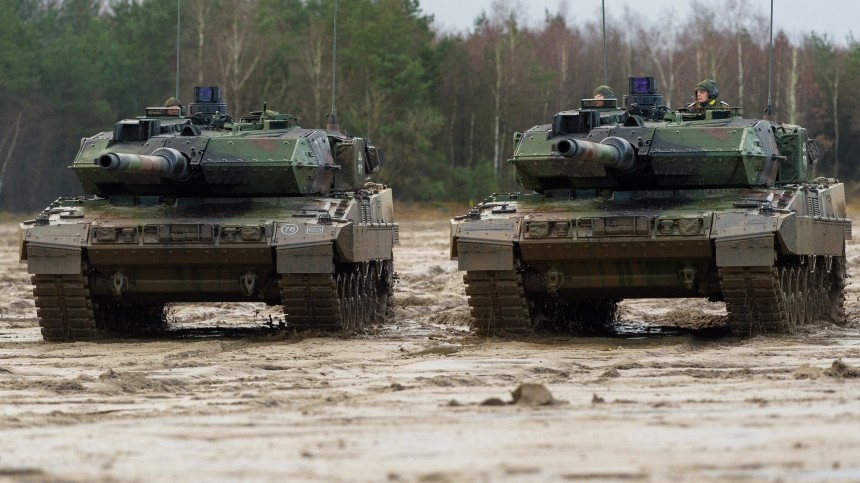 Берлин в осаде: зачем НАТО вынуждает Германию отправить танки на Украину