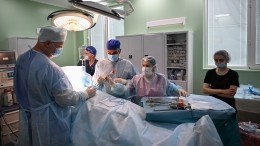 Гигантские опухоли в 20 килограммов удалили пациенткам российские врачи
